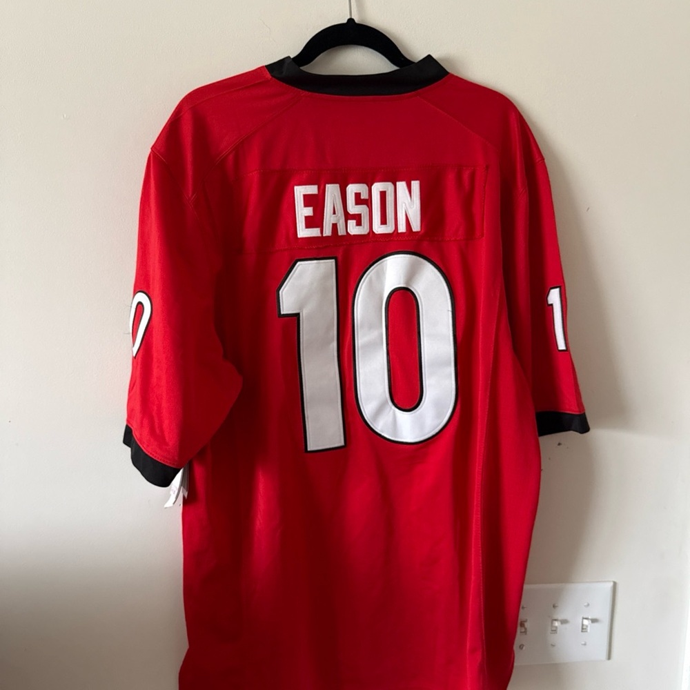 Nike Red and Black Men's Jersey - Picture 7 of 7